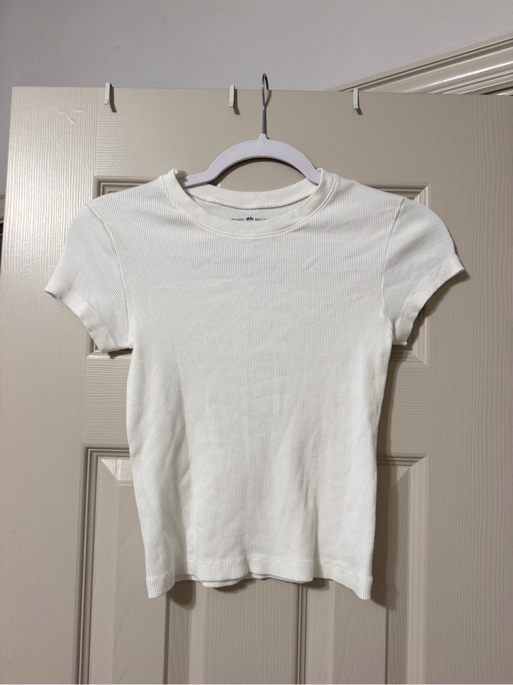 Brandy Melville Ribbed Baby Tee - White